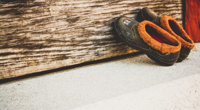 How To Clean Your Ugg Slippers In 5 Easy Steps how-to-clean-ugg-slippers-inside